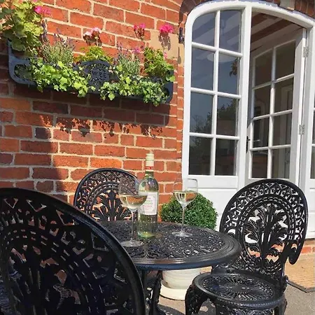 The Barn, Boutique Self-Catering Apartment - Belvoir Suite Allington  Exterior photo